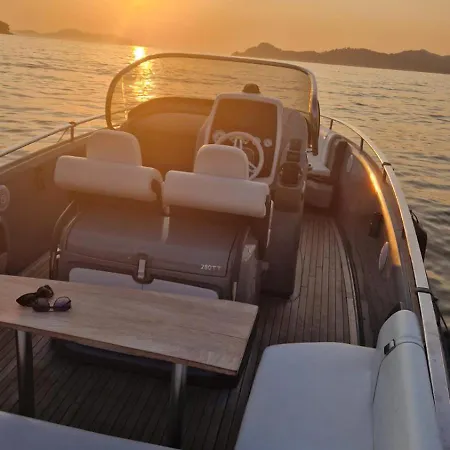 Invictus Tt 280 - Luxury And Private Daily Cruiser Experience In Dubrovnik, Tailor Made * Komolac