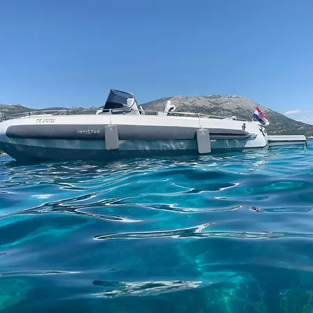 Bådhotel Invictus Tt 280 - Luxury And Private Daily Cruiser Experience In Dubrovnik, Tailor Made