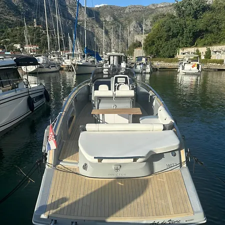 Invictus Tt 280 - Luxury And Private Daily Cruiser Experience In Dubrovnik, Tailor Made *