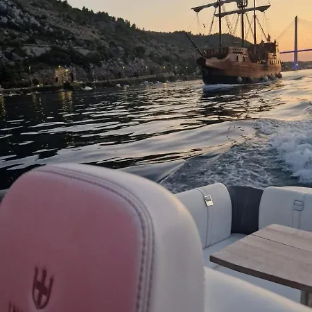 Invictus Tt 280 - Luxury And Private Daily Cruiser Experience In Dubrovnik, Tailor Made