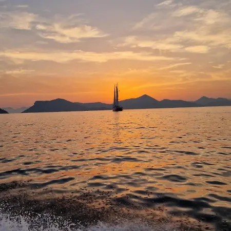 Invictus Tt 280 - Luxury And Private Daily Cruiser Experience In Dubrovnik, Tailor Made Bådhotel *