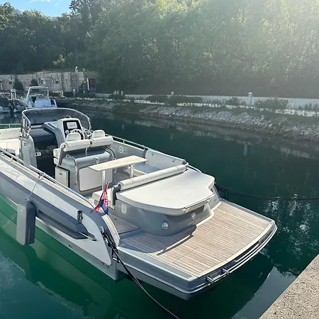 Invictus Tt 280 - Luxury And Private Daily Cruiser Experience In Dubrovnik, Tailor Made Bateau-hôtel Komolac