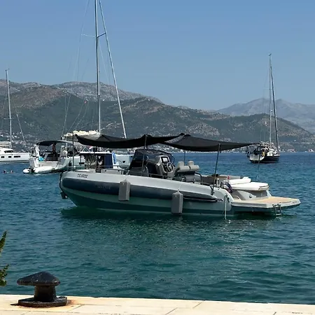Bateau-hôtel Invictus Tt 280 - Luxury And Private Daily Cruiser Experience In Dubrovnik, Tailor Made Komolac