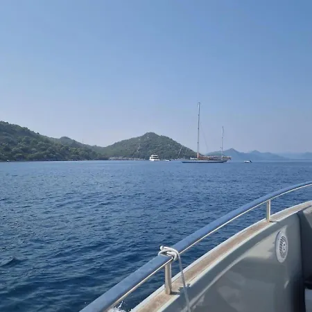 Bateau-hôtel Invictus Tt 280 - Luxury And Private Daily Cruiser Experience In Dubrovnik, Tailor Made
