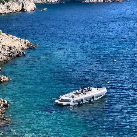 Invictus Tt 280 - Luxury And Private Daily Cruiser Experience In Dubrovnik, Tailor Made Bateau-hôtel Komolac