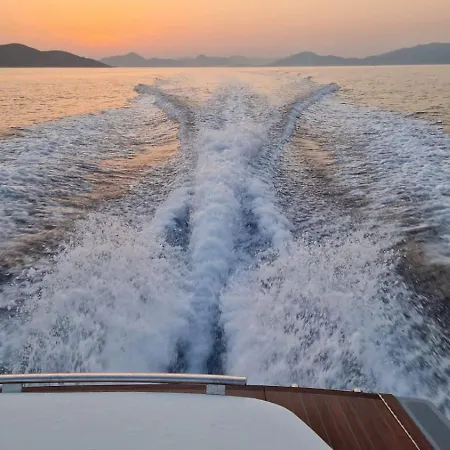 Invictus Tt 280 - Luxury And Private Daily Cruiser Experience In Dubrovnik, Tailor Made *