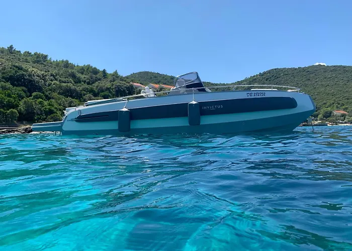 Invictus Tt 280 - Luxury And Private Daily Cruiser Experience In Dubrovnik, Tailor Made ספינת מלון Komolac