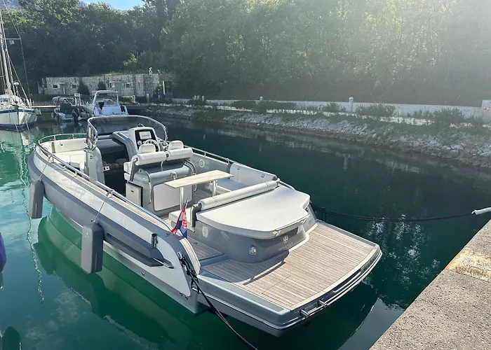 Invictus Tt 280 - Luxury And Private Daily Cruiser Experience In Dubrovnik, Tailor Made ספינת מלון Komolac