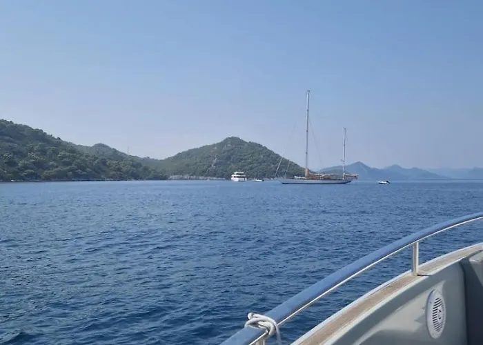 ספינת מלון Invictus Tt 280 - Luxury And Private Daily Cruiser Experience In Dubrovnik, Tailor Made