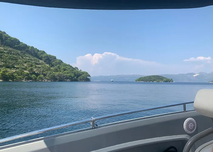 Invictus Tt 280 - Luxury And Private Daily Cruiser Experience In Dubrovnik, Tailor Made *