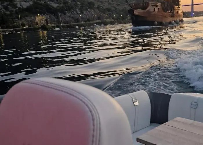 Invictus Tt 280 - Luxury And Private Daily Cruiser Experience In Dubrovnik, Tailor Made